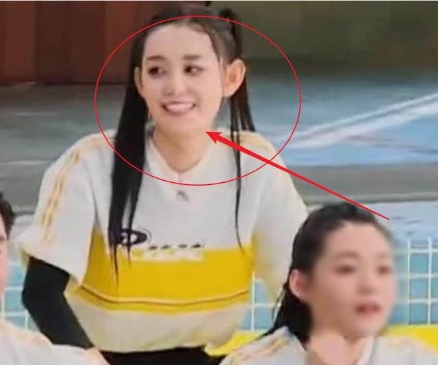  依依|《跑男》最新看点！蒋依依原来这么美，照片无需精修太让人羡慕了