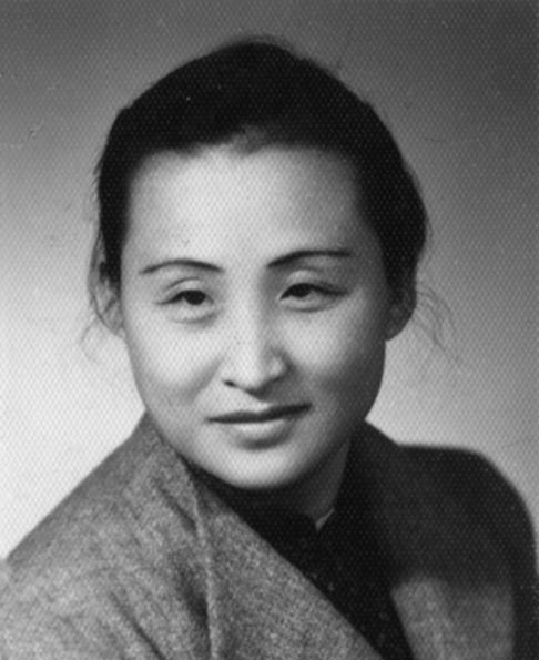 主婚|她18岁嫁张大千做三姨太,二房做媒,大房主婚,因患癌守活寡34年