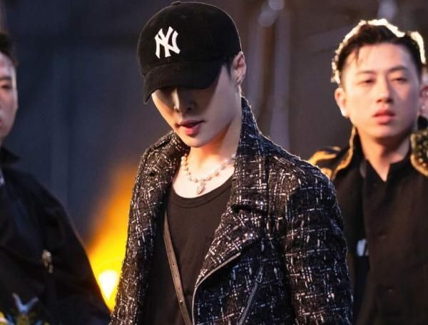  街舞|《街舞3》开播仅2期，因飞行嘉宾再次爆红，来到张艺兴的专场