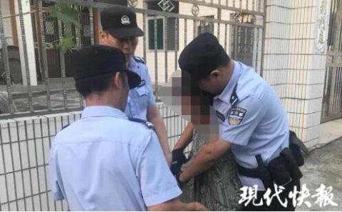 大妈|大妈一斤白酒下肚后失控，老公报警：快来支援