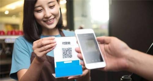 骗子|掉在地上的百元大钞千万不要乱捡，小心有诈，骗术真的是五花八门！