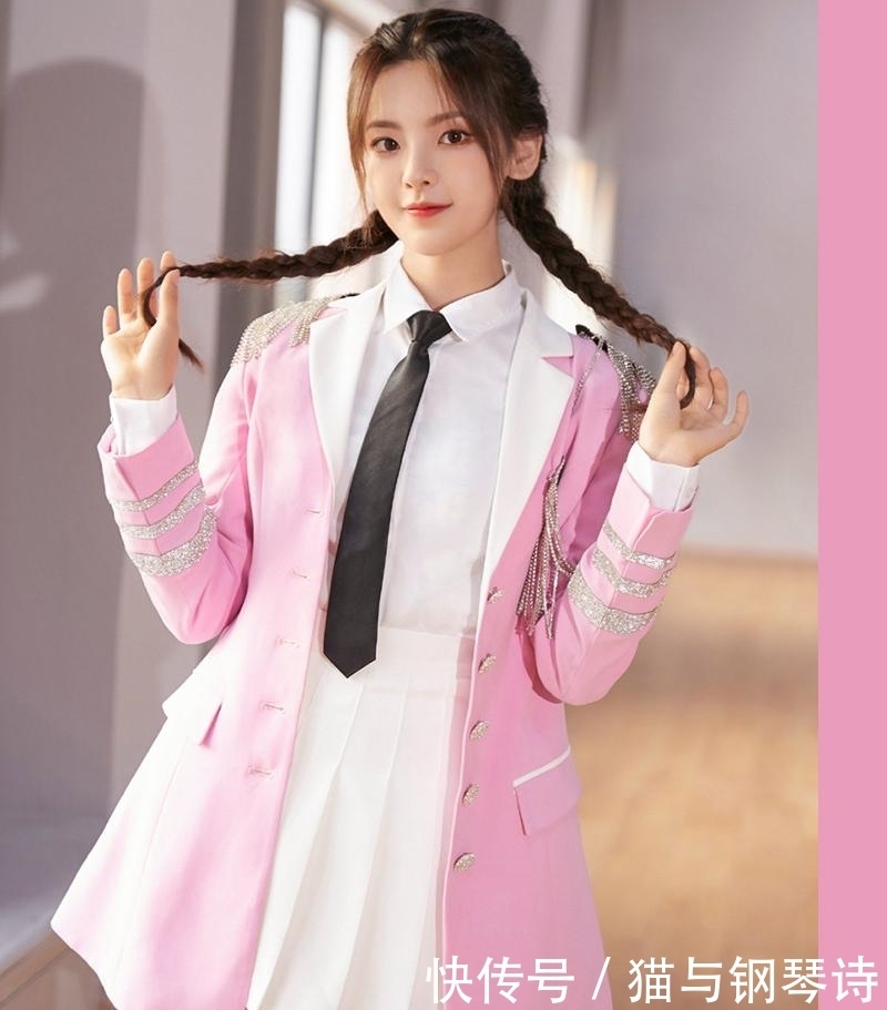 面料|谁说胯宽不能穿百褶裙！做好这三点，梨形身材也能穿得减龄又显瘦