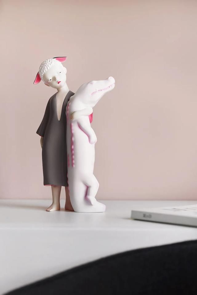  成都|成都 240 m2 极简大平层，兼顾自由与温暖的家