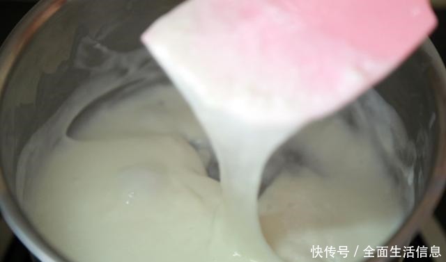  鲜奶麻薯|用1袋牛奶教你做小甜品，香甜软弹，好吃又解馋，孩子零食都省了