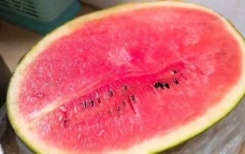  成功|在家做西瓜果冻，记住这个黄金比例，保证一次动手成功