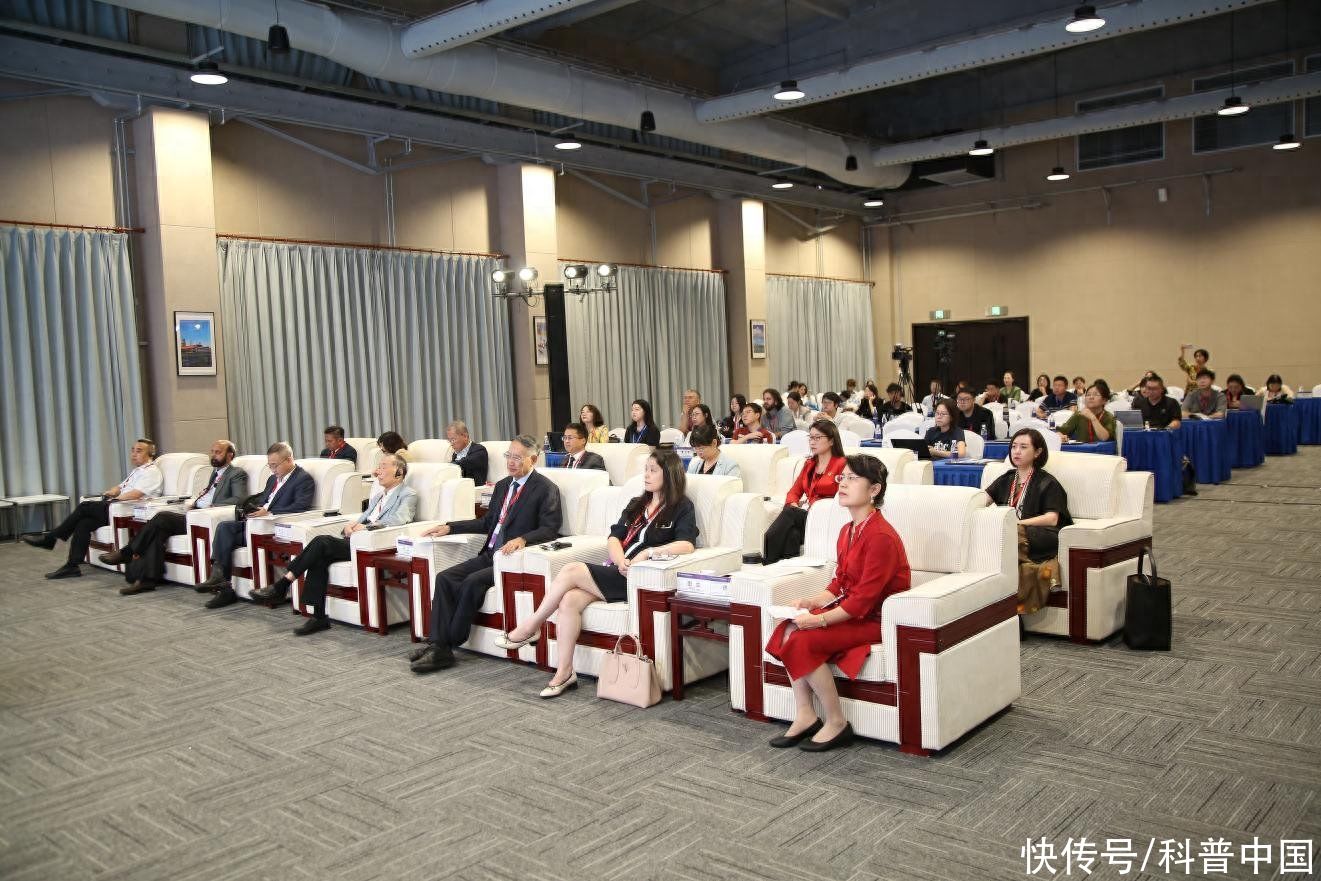 “公共卫生应急科普能力建设与提升”专题论坛成功举办2023