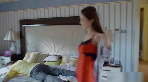  画面|女人到40岁再拍戏，角色的局限性很大，这样的镜头和画面，她们都没法避免