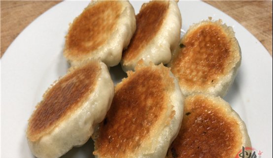  用油|生煎包有人用水煎，有人用油煎，都错了！大厨教你最正确做法