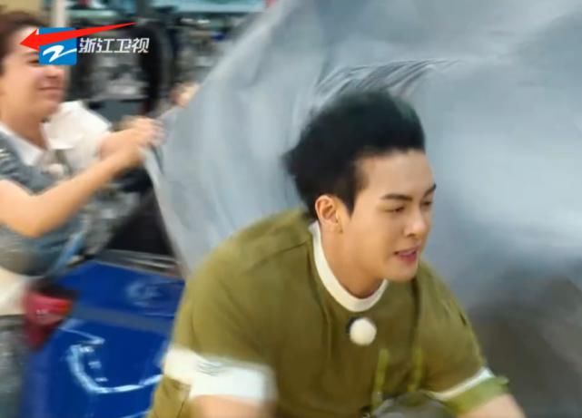  以看到|跑男：baby被鼓风机狂吹，当看到她发际线的一刻，当妈的都懂！