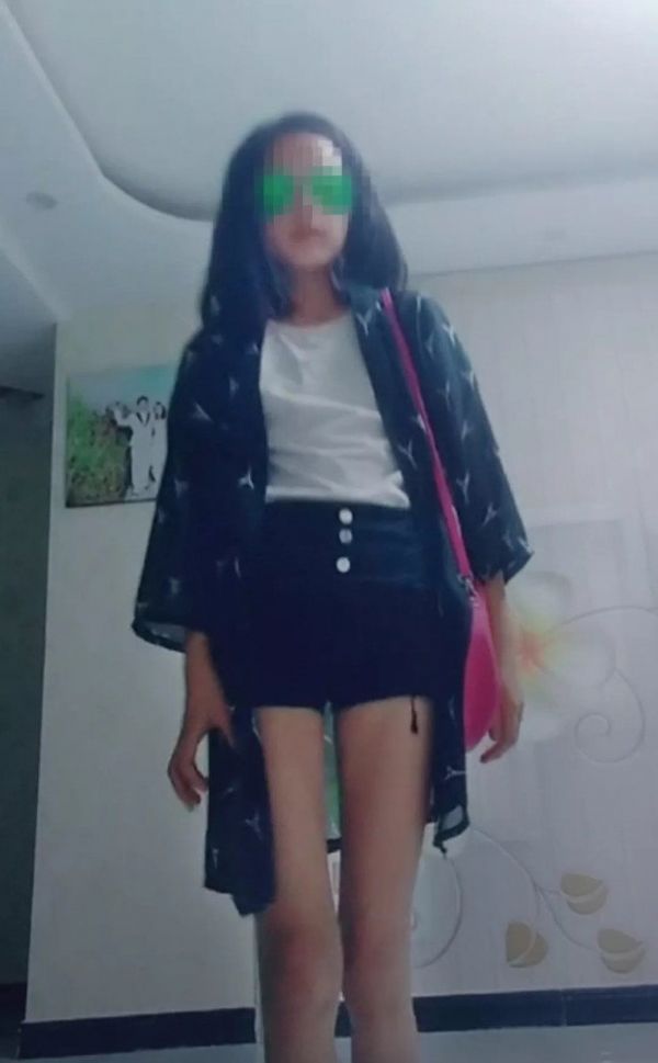 黄女士|沉迷抖音：9岁女孩浓妆艳抹，10岁女孩加30多个群做“生意”