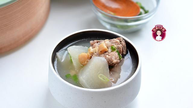  白萝卜|适合三伏天的2道爽口汤，自带鲜甜，除了盐，其它调料都是多余的