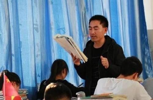  孩子|曾“千里背疯娘”的大学生，32岁获此殊荣，寒门就该出孝子？