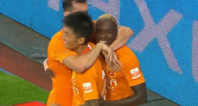  击溃|2-0击溃升班马！25岁国脚中超揭幕战爆发：武汉卓尔取开门红