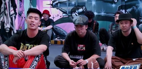  满腹牢骚|张艺兴考核很严谨，钟汉良缺少经验，候场选手满腹牢骚