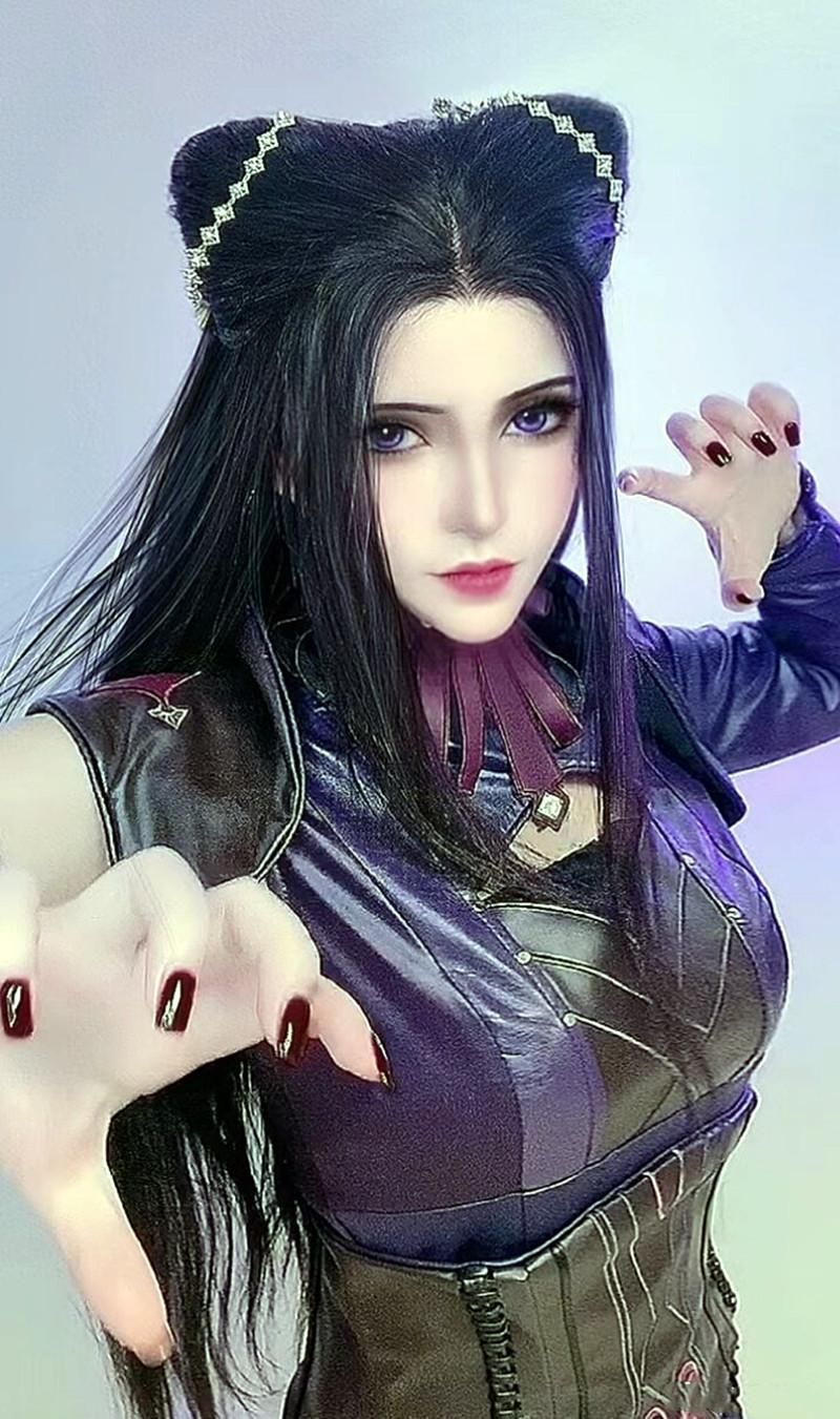  看过|小舞朱竹清的COS仿妆足够美了？那是你没看过没戴皇冠的比比东