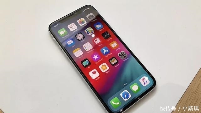 #新意#品牌价值无人能及: 苹果iPhone XS毫无新意都能成网售爆款