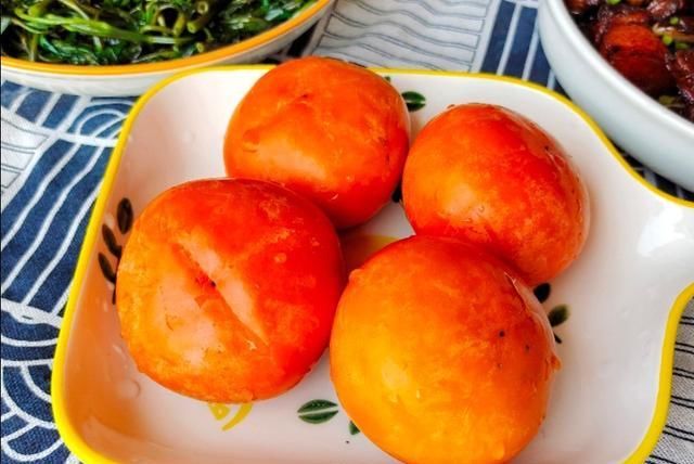 今日|今日午餐，一个红烧肉，一个丝瓜炒蛋，一个空心菜，用时40分钟