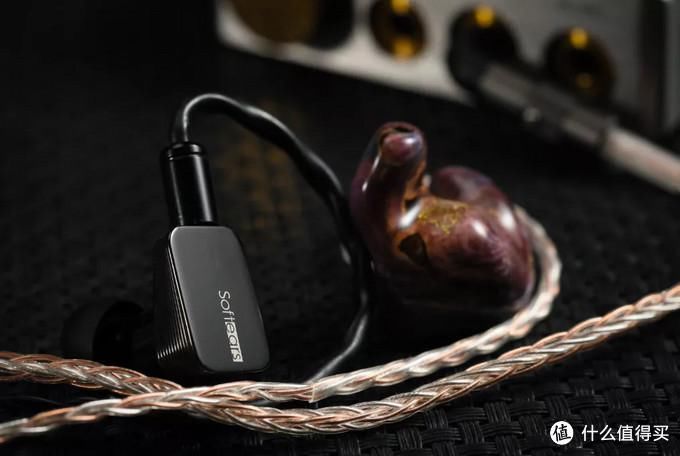  魔圈|焕开箱丨打脸我两次的耳机，qdc魔圈三动圈定制私模耳机开箱简评