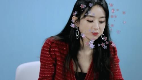  挽回|赵丽颖吃超大田螺，谁注意王一博小声说的啥？帮赵丽颖挽回了面子