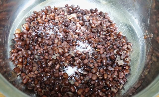  红豆|我家这豆沙包不一般，手工研磨做豆馅，口感绵香还低糖，健康营养