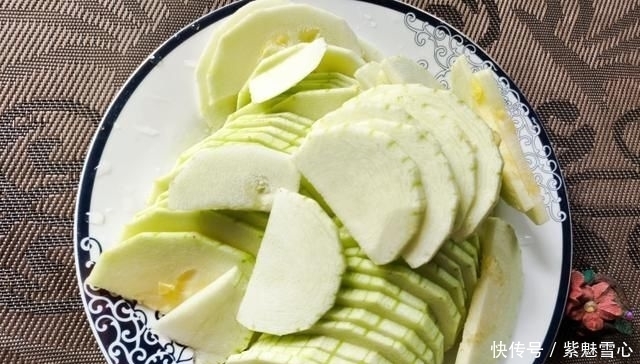 一块钱|夏天不懂吃这菜亏了,一块钱一大盘,比肉还抢手,清热润肺止咳