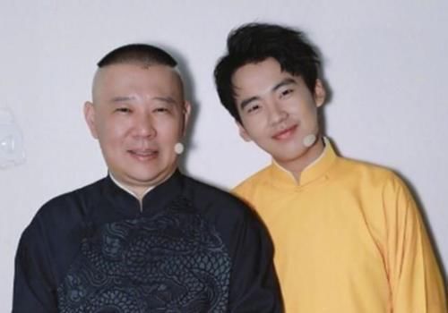  年轻|郭麒麟小嘴抹了蜜，称郭德纲还很年轻，现阶段不会考虑接手德云社