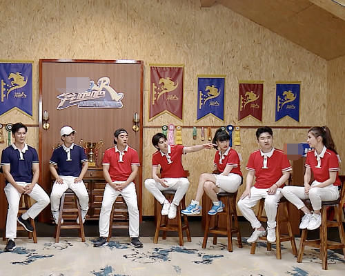  故意|Baby得罪《跑男》修图师？故意把她的腿，P成蔡徐坤的2倍