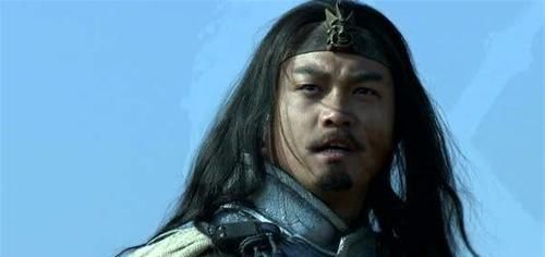 时刘|马超归降刘备后,他对赵云的态度耐人寻味,服还是不服?