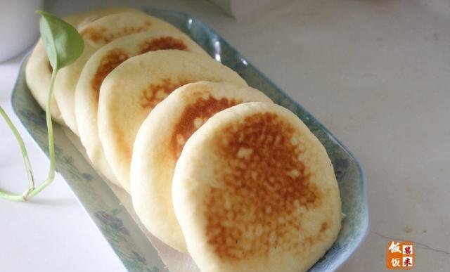 醒发|1碗面粉,2个鸡蛋,不用一滴油,做出香甜松软面包饼,放凉不会硬