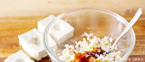 豆腐|吃了几十年豆腐,第一次看到这种吃法,锅盖一打开,我就饿了