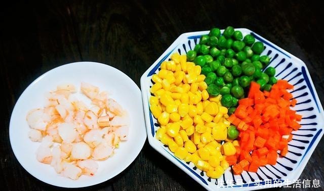 倒入|一家三口的晚餐,3道1汤,虽然素了点,好吃下饭,家里的味道