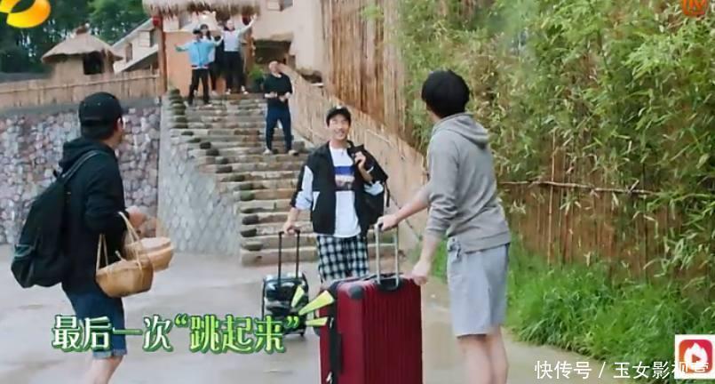 生活|baby《向往的生活》最尴尬镜头,弹幕炸锅了:尴尬的我头皮发麻