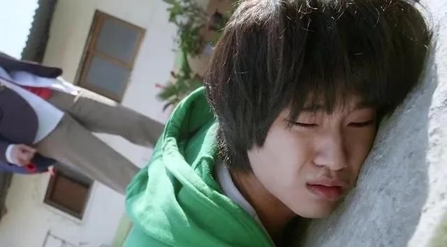 金秀贤|金秀贤 8 块腹肌手感怎么样?只有她知道