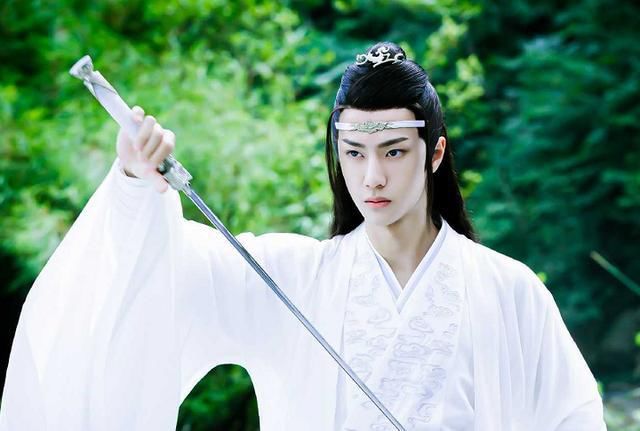  王一博|王一博凭一部剧翻身，从爱豆蜕变成演员，如今又一部剧走出国门！