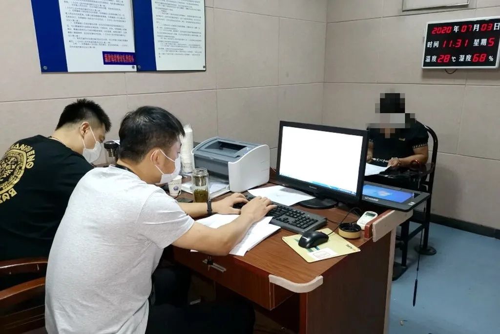  嫌疑人|猪圈里发现无名女尸，经查为南京某大学学生，警方追凶17年终将嫌疑人抓获