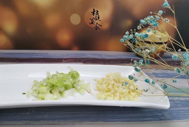 做出|9月里的鲜嫩食材,搭配这2种关键配料,做出美味清口素菜