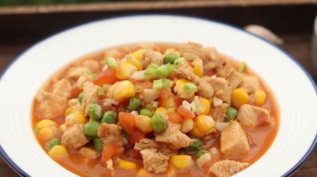 营养|番茄和它是绝配,遇到活动多买点,夏季吃它不长胖,营养还丰富