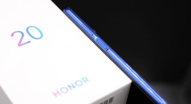  沦为|从高端机沦为千元机，麒麟980+48MP四摄，如今真香的4G手机？