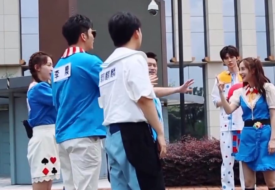  答案|跑男团准备默契答案，李晨却说救人题目要选baby，baby反应太暖了