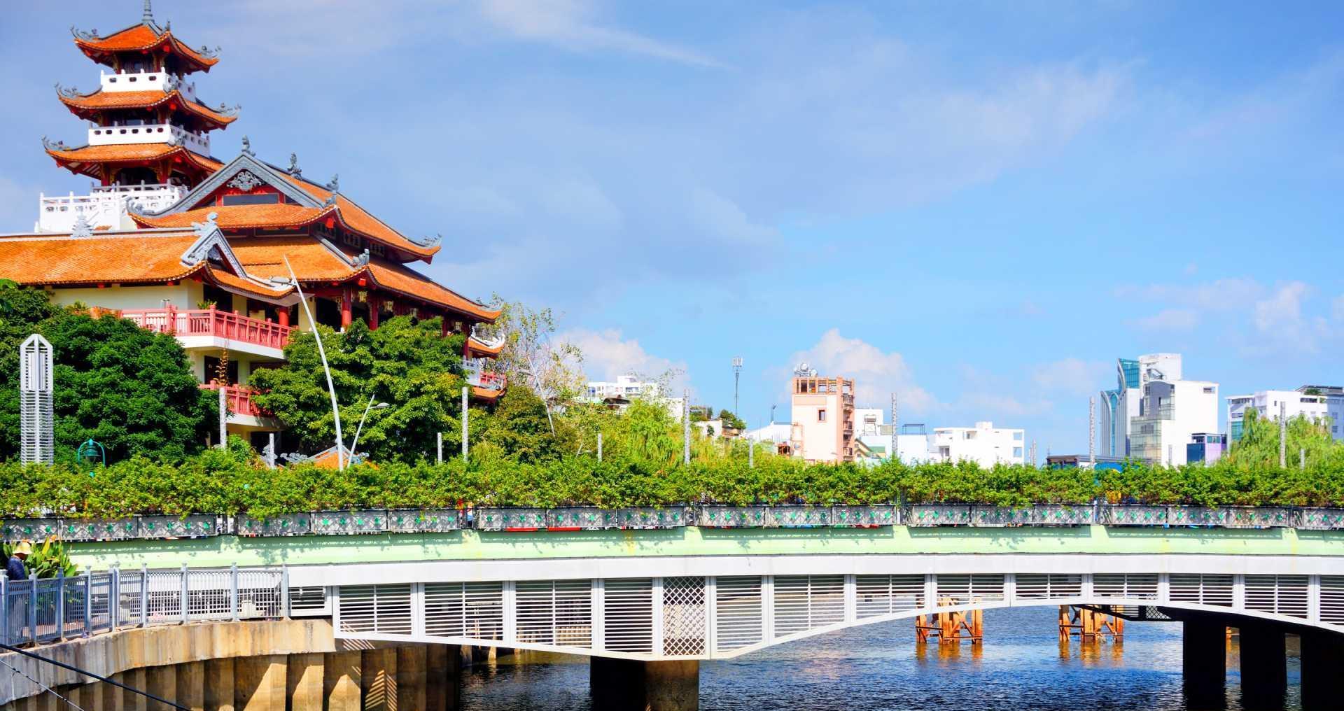  护照上盖|中国原藩属国：却占南海29个岛，如今因南海不愿在我国护照盖章