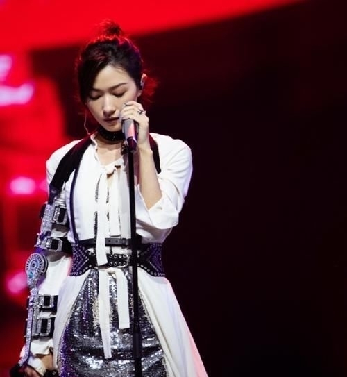  乘风破浪|万茜心目中的成团名单，想象很美好，给姐姐们的创意“跪了”