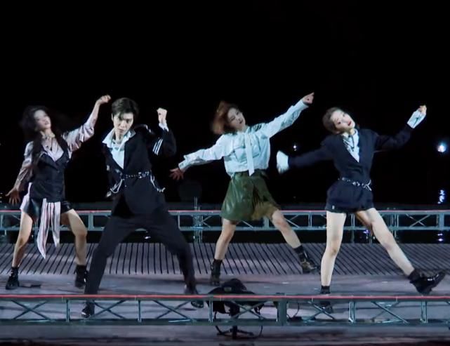  硬糖|硬糖合作春游与贾玲同行阵势强，伴舞范丞丞考验舞技，陈卓璇厉害