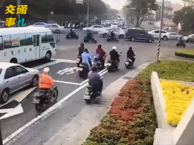  大车|一组动图警示你：大车失控到底多可怕！开车上路务必心存敬畏
