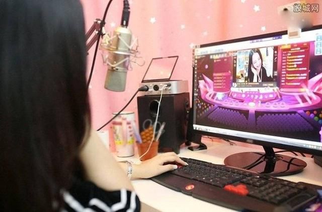  追回|12岁女孩给主播打赏近八千元，民警帮助家长追回