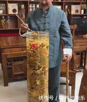 有毒|“早上九点新郎来接人,我该把鞋藏哪?”哈哈哈哈评论有毒~