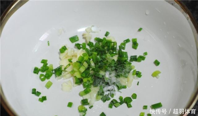 秋天|秋天凉爽,面条该换个做法了!儿子最近就迷这吃法,天天吃不厌!