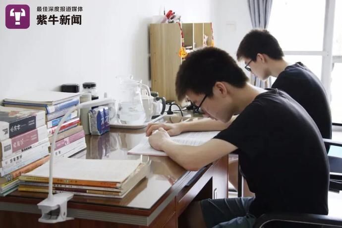 双胞胎|【紫牛头条】视障双胞胎双双考取名校，高二时哥哥患癌曾化疗12次