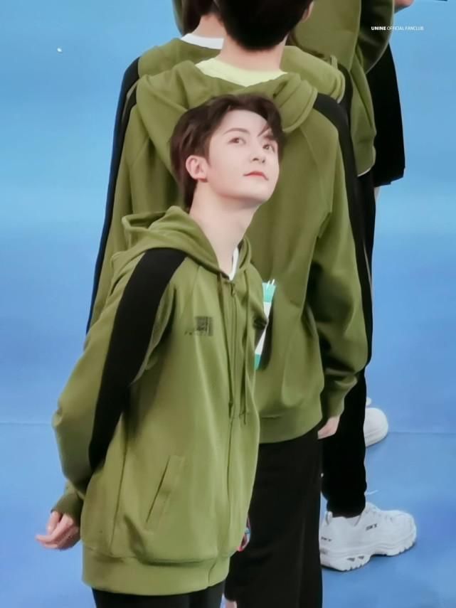  即将|UNINE查无此团，合体舞台动作不齐，即将解散还不上心？