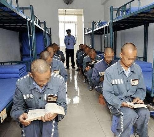 无期徒刑|被判“无期徒刑”的人，每天在监狱里做什么？