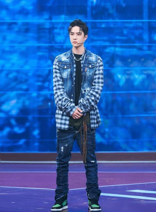  街舞|《这就是街舞3》发布会照片流出，王一博的粉丝又想给他烧裤子了